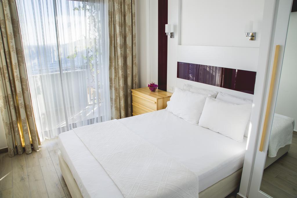 Defne Hotel Kaş Exterior foto